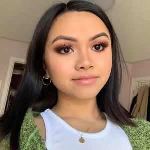 Meet your Posher, Molly